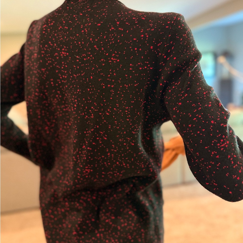 Chic Black And Red Patterned Blouse - image 4